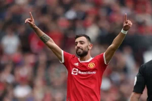 Bruno Fernandes ở lại MU