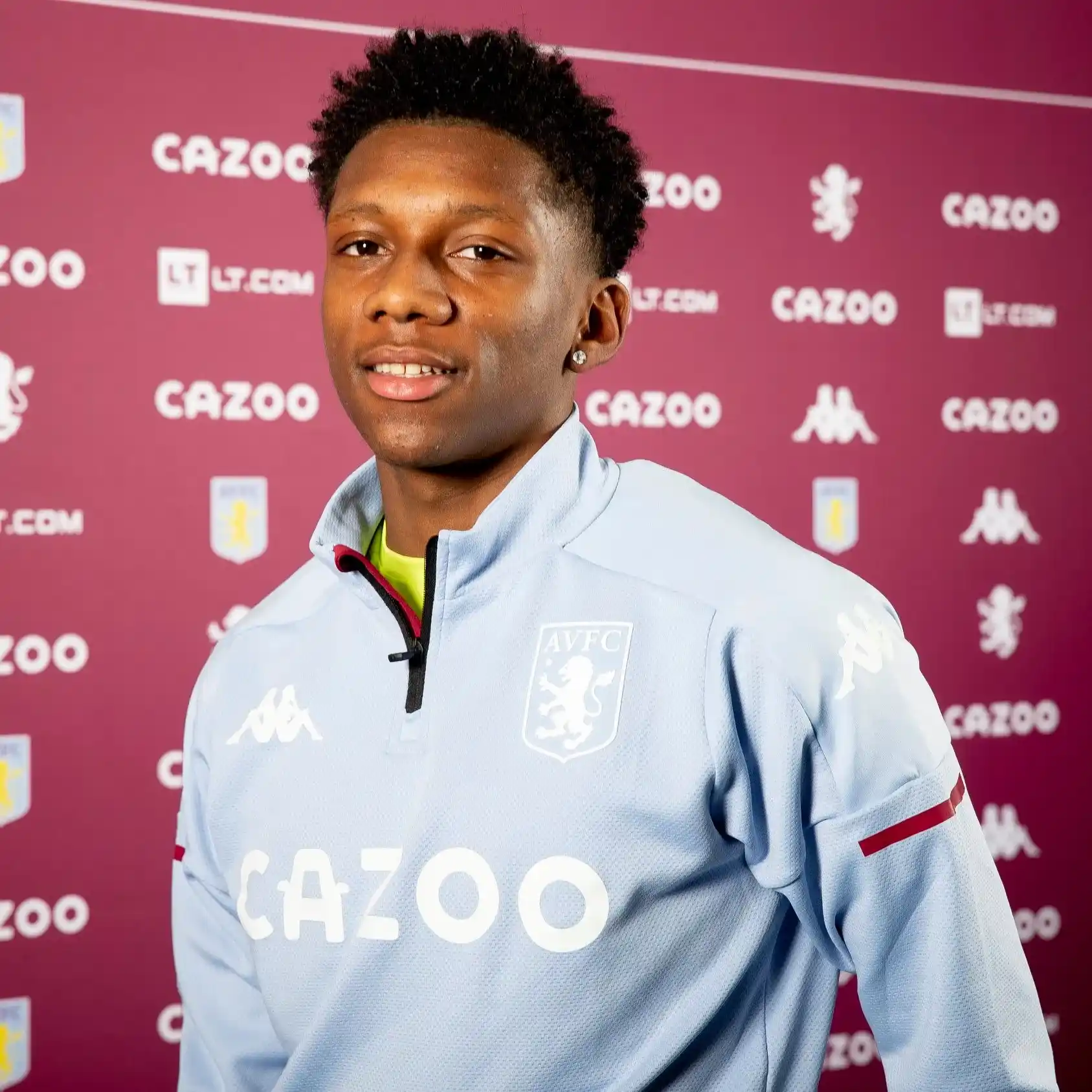 Jaden Philogene trở lại Aston Villa