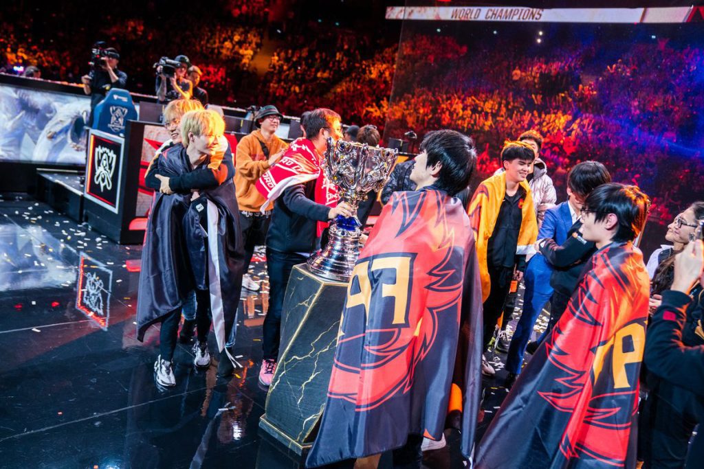 Invictus Gaming - Nhà vô địch CKTG 2019