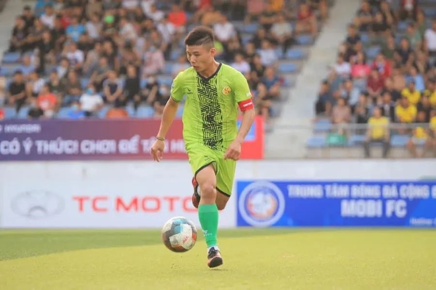 Năm 2019, Hoàng "Cheo" chính thức ra mắt giải đấu HPL-S7 trong màu áo của Ocean FC.