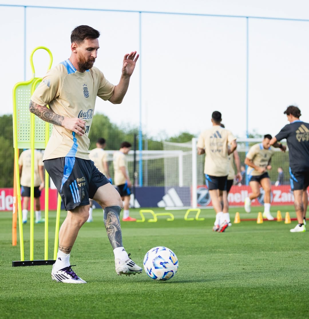 Hình ảnh mới nhất của Messi