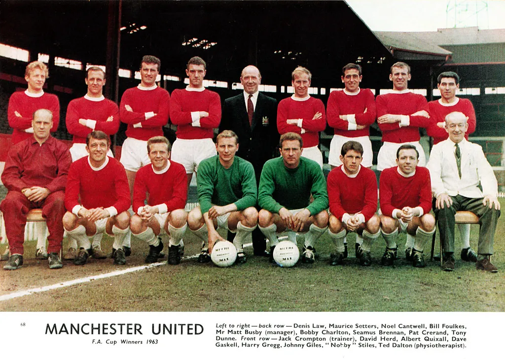 Mùa giải 1967/68, dưới sự dẫn dắt của HLV Matt Busby, MU giành chức vô địch châu Âu đầu tiên với chiếc áo đỏ cổ điển.