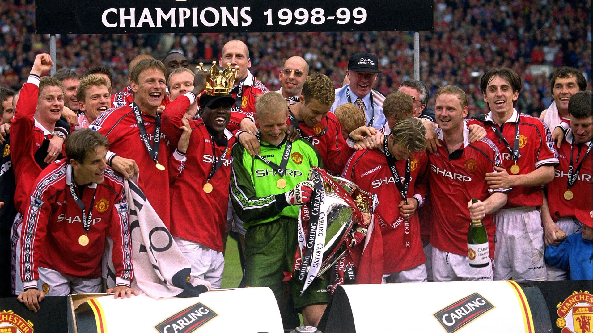 MU trở thành tân vương của UEFA Champions League 1998–99.