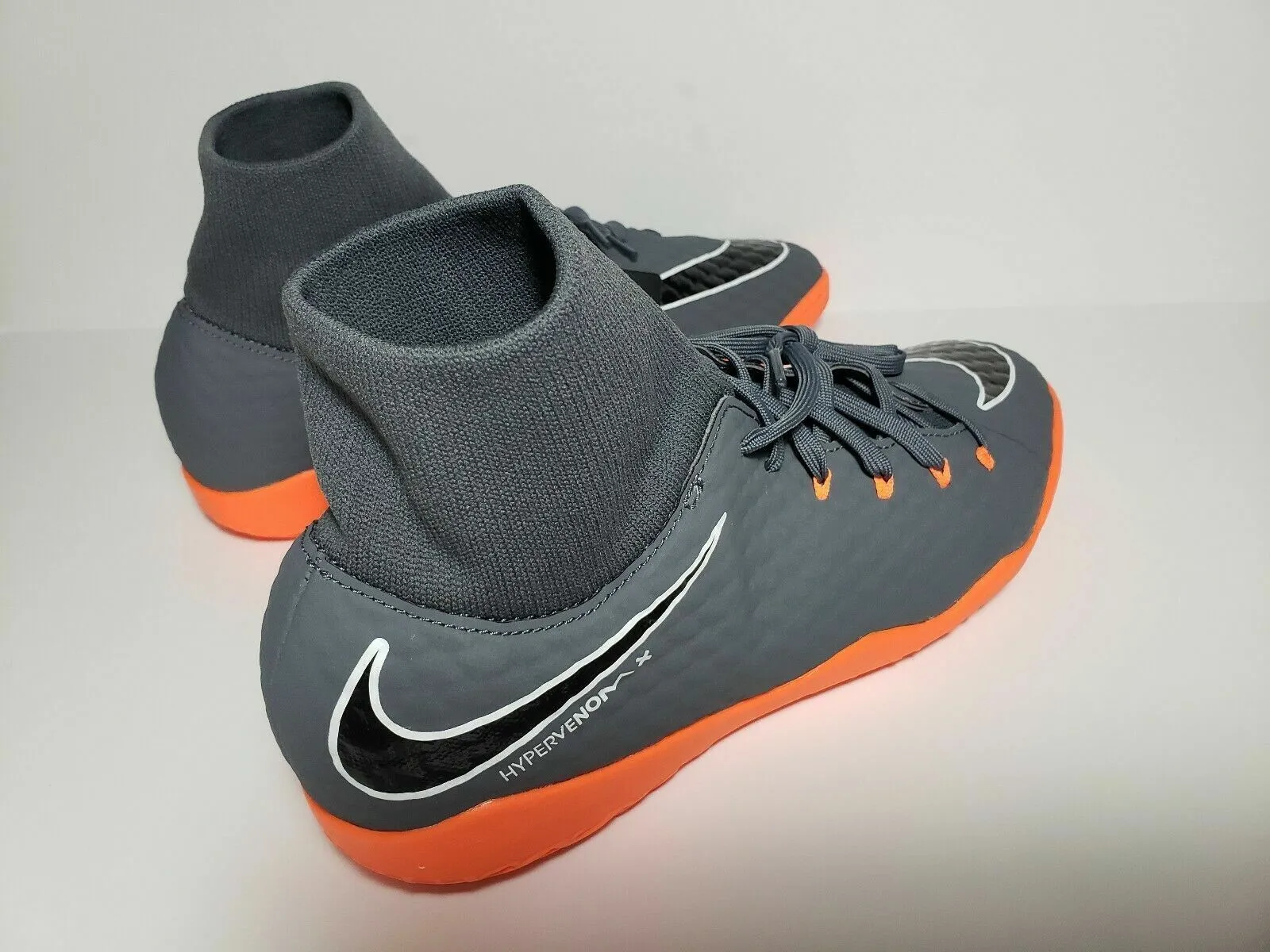 Giày Đá Bóng Cao Cổ Nike